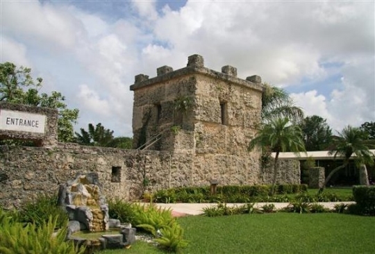 Coral Ccastle-entrance-02