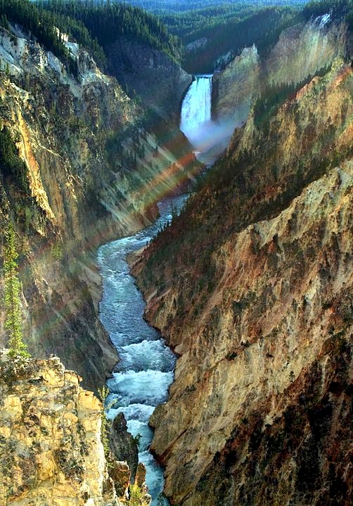 Нижний Водопад и каньон реки Йеллоустон