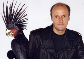 tim_cotterill_with_bird_sculptures