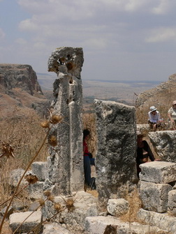 synagogue_ruin_in_arbel